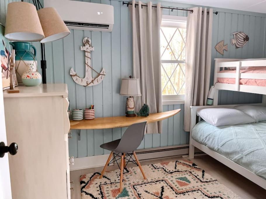 Stylish And Cozy Cabin, Walking Distance To Big Bass Lake Gouldsboro Екстериор снимка