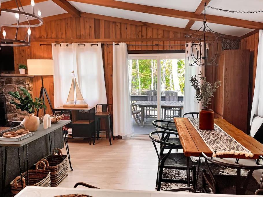 Stylish And Cozy Cabin, Walking Distance To Big Bass Lake Gouldsboro Екстериор снимка
