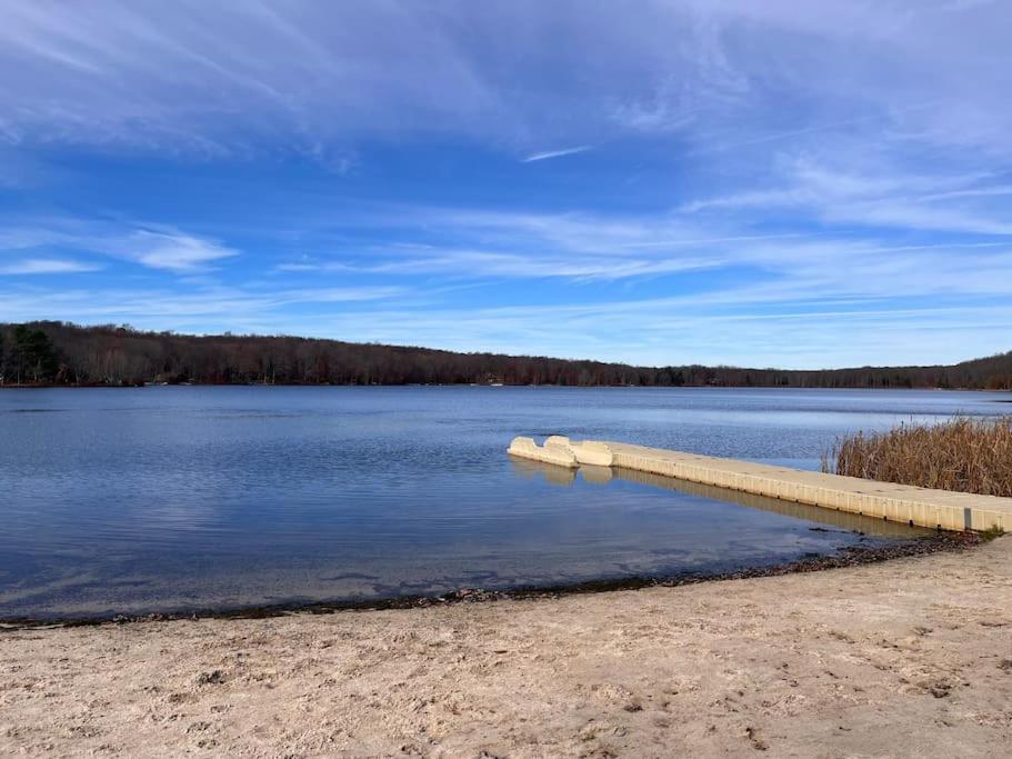 Stylish And Cozy Cabin, Walking Distance To Big Bass Lake Gouldsboro Екстериор снимка
