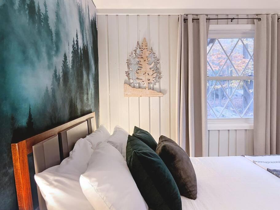 Stylish And Cozy Cabin, Walking Distance To Big Bass Lake Gouldsboro Екстериор снимка